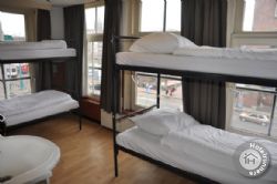 Continental Hotel Amsterdam 4 bedded room bunk beds basic