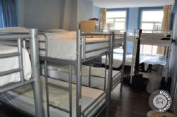 La Belle Hostel Amsterdam 10 bedded dorm basic mixed