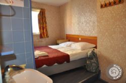 La Belle Hostel Amsterdam double basic room