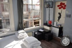 Urban Vibes Guesthouse Amsterdam double ensuite room